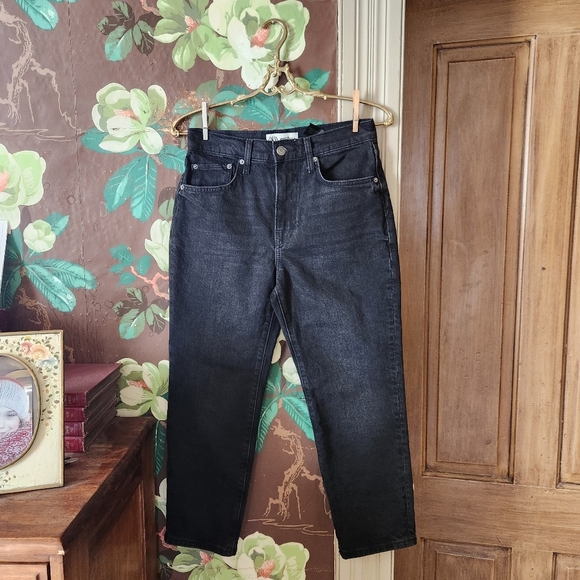 Zara Denim - Zara Curvy Fit Black Denim Jeans – High Rise – Size 6 (EUR 38)